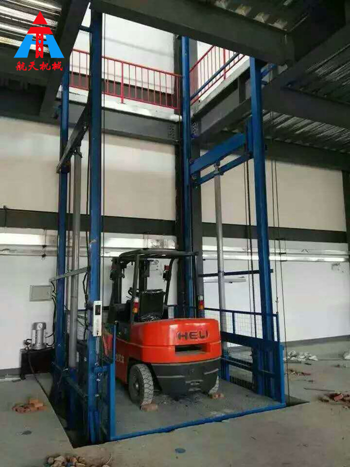 導(dǎo)軌式汽車升降平臺(tái)