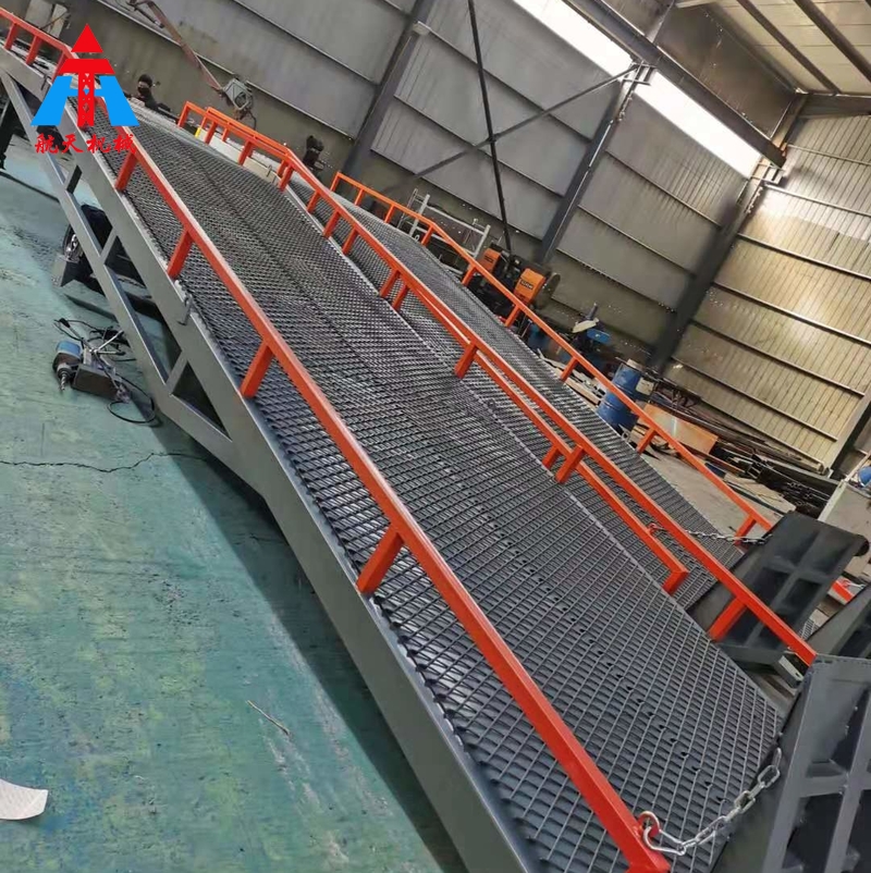 移動(dòng)式液壓登車橋