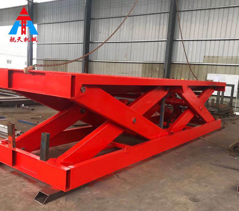 雙跨式液壓升降機(jī)